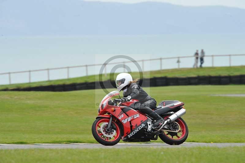 Motorcycle action photographs;anglesey circuit;anglesey trackday photographs;event digital images;eventdigitalimages;no limits trackday;oulton park circuit cheshire;peter wileman photography;trackday;trackday digital images;trackday photos;ty croes circuit wales