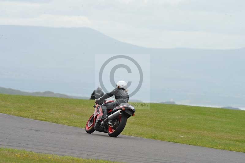 Motorcycle action photographs;anglesey circuit;anglesey trackday photographs;event digital images;eventdigitalimages;no limits trackday;oulton park circuit cheshire;peter wileman photography;trackday;trackday digital images;trackday photos;ty croes circuit wales