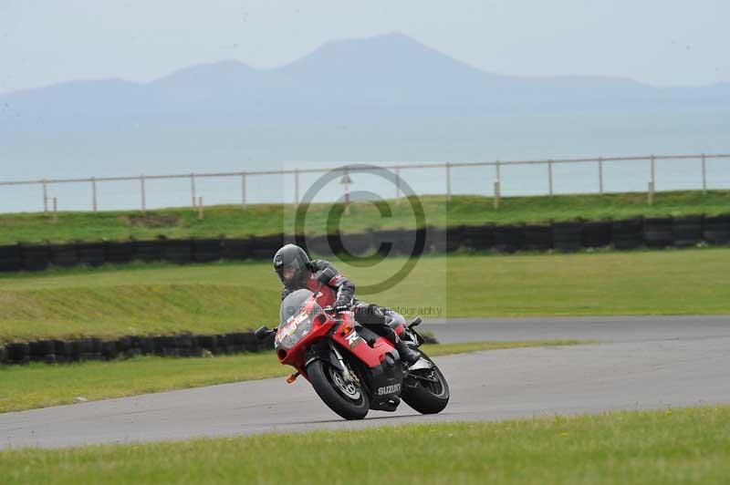 Motorcycle action photographs;anglesey circuit;anglesey trackday photographs;event digital images;eventdigitalimages;no limits trackday;oulton park circuit cheshire;peter wileman photography;trackday;trackday digital images;trackday photos;ty croes circuit wales