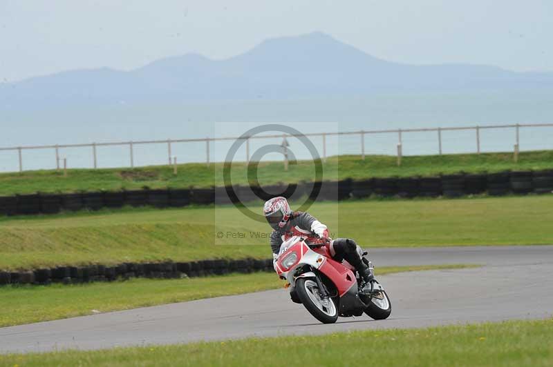 Motorcycle action photographs;anglesey circuit;anglesey trackday photographs;event digital images;eventdigitalimages;no limits trackday;oulton park circuit cheshire;peter wileman photography;trackday;trackday digital images;trackday photos;ty croes circuit wales