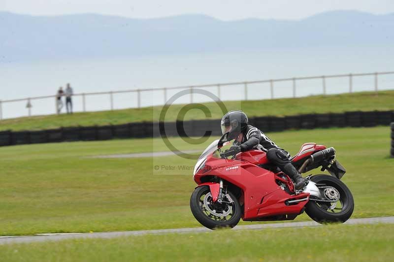 Motorcycle action photographs;anglesey circuit;anglesey trackday photographs;event digital images;eventdigitalimages;no limits trackday;oulton park circuit cheshire;peter wileman photography;trackday;trackday digital images;trackday photos;ty croes circuit wales