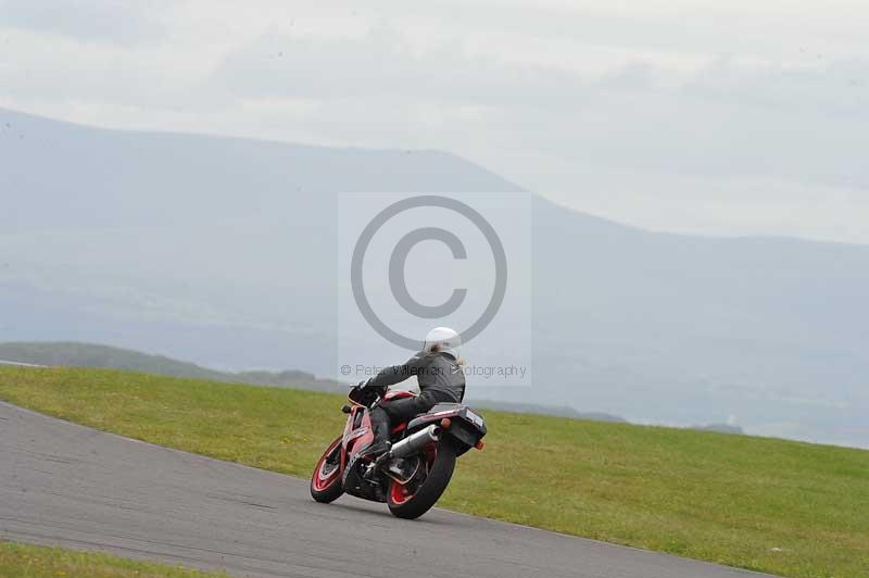 Motorcycle action photographs;anglesey circuit;anglesey trackday photographs;event digital images;eventdigitalimages;no limits trackday;oulton park circuit cheshire;peter wileman photography;trackday;trackday digital images;trackday photos;ty croes circuit wales