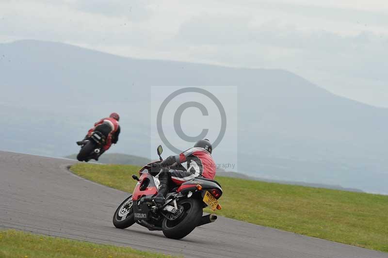 Motorcycle action photographs;anglesey circuit;anglesey trackday photographs;event digital images;eventdigitalimages;no limits trackday;oulton park circuit cheshire;peter wileman photography;trackday;trackday digital images;trackday photos;ty croes circuit wales