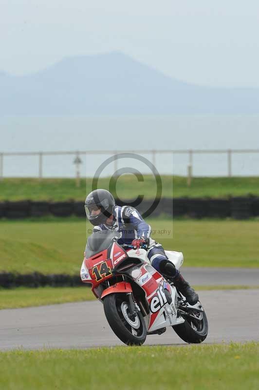 Motorcycle action photographs;anglesey circuit;anglesey trackday photographs;event digital images;eventdigitalimages;no limits trackday;oulton park circuit cheshire;peter wileman photography;trackday;trackday digital images;trackday photos;ty croes circuit wales