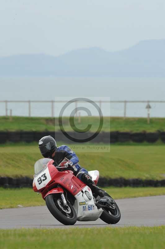 Motorcycle action photographs;anglesey circuit;anglesey trackday photographs;event digital images;eventdigitalimages;no limits trackday;oulton park circuit cheshire;peter wileman photography;trackday;trackday digital images;trackday photos;ty croes circuit wales