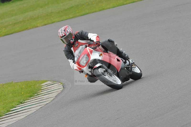 Motorcycle action photographs;anglesey circuit;anglesey trackday photographs;event digital images;eventdigitalimages;no limits trackday;oulton park circuit cheshire;peter wileman photography;trackday;trackday digital images;trackday photos;ty croes circuit wales