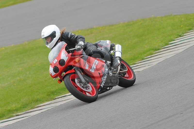 Motorcycle action photographs;anglesey circuit;anglesey trackday photographs;event digital images;eventdigitalimages;no limits trackday;oulton park circuit cheshire;peter wileman photography;trackday;trackday digital images;trackday photos;ty croes circuit wales