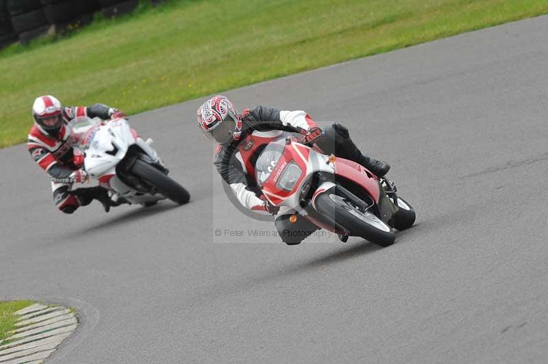 Motorcycle action photographs;anglesey circuit;anglesey trackday photographs;event digital images;eventdigitalimages;no limits trackday;oulton park circuit cheshire;peter wileman photography;trackday;trackday digital images;trackday photos;ty croes circuit wales