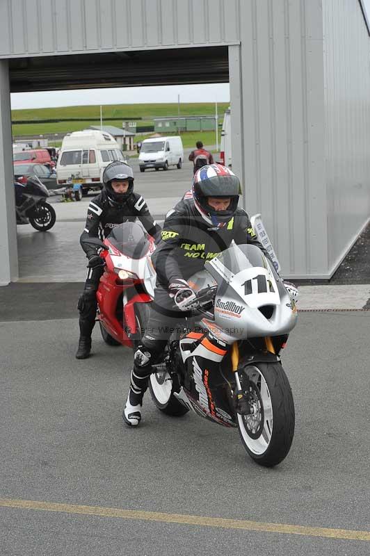 Motorcycle action photographs;anglesey circuit;anglesey trackday photographs;event digital images;eventdigitalimages;no limits trackday;oulton park circuit cheshire;peter wileman photography;trackday;trackday digital images;trackday photos;ty croes circuit wales