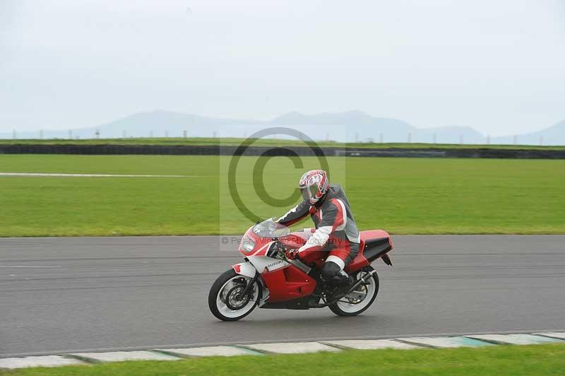 Motorcycle action photographs;anglesey circuit;anglesey trackday photographs;event digital images;eventdigitalimages;no limits trackday;oulton park circuit cheshire;peter wileman photography;trackday;trackday digital images;trackday photos;ty croes circuit wales