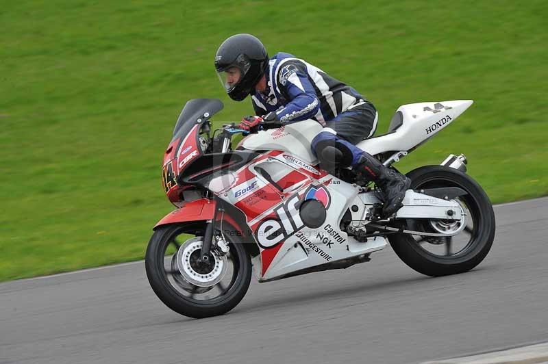 Motorcycle action photographs;anglesey circuit;anglesey trackday photographs;event digital images;eventdigitalimages;no limits trackday;oulton park circuit cheshire;peter wileman photography;trackday;trackday digital images;trackday photos;ty croes circuit wales