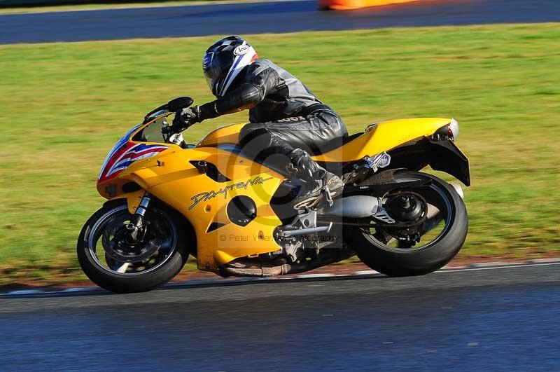 anglesey;brands hatch;cadwell park;croft;donington park;enduro digital images;event digital images;eventdigitalimages;mallory;no limits;oulton park;peter wileman photography;racing digital images;silverstone;snetterton;trackday digital images;trackday photos;vmcc banbury run;welsh 2 day enduro