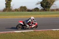 Motorcycle-action-photographs;Trackday-digital-images;event-digital-images;eventdigitalimages;no-limits-trackday;peter-wileman-photography;snetterton;snetterton-circuit-norfolk;snetterton-photographs;trackday;trackday-photos