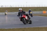 Motorcycle-action-photographs;Trackday-digital-images;event-digital-images;eventdigitalimages;no-limits-trackday;peter-wileman-photography;snetterton;snetterton-circuit-norfolk;snetterton-photographs;trackday;trackday-photos