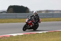 Motorcycle-action-photographs;Trackday-digital-images;event-digital-images;eventdigitalimages;no-limits-trackday;peter-wileman-photography;snetterton;snetterton-circuit-norfolk;snetterton-photographs;trackday;trackday-photos