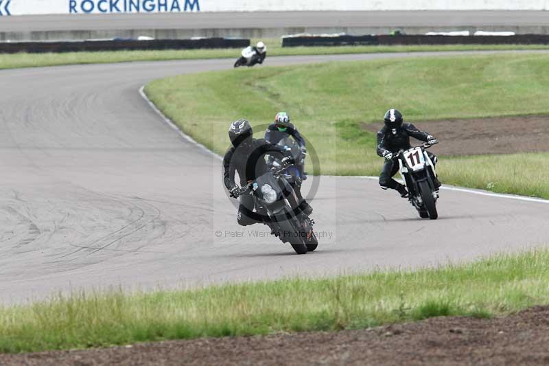 Rockingham no limits trackday;enduro digital images;event digital images;eventdigitalimages;no limits trackdays;peter wileman photography;racing digital images;rockingham raceway northamptonshire;rockingham trackday photographs;trackday digital images;trackday photos