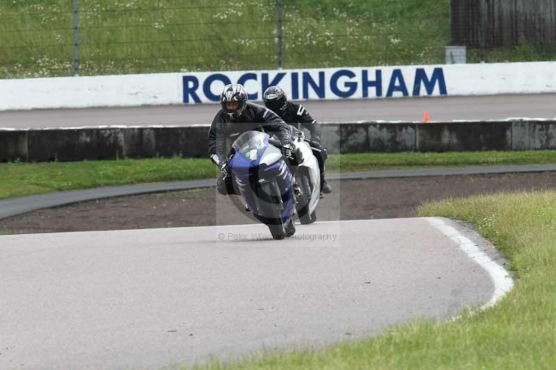 Rockingham no limits trackday;enduro digital images;event digital images;eventdigitalimages;no limits trackdays;peter wileman photography;racing digital images;rockingham raceway northamptonshire;rockingham trackday photographs;trackday digital images;trackday photos