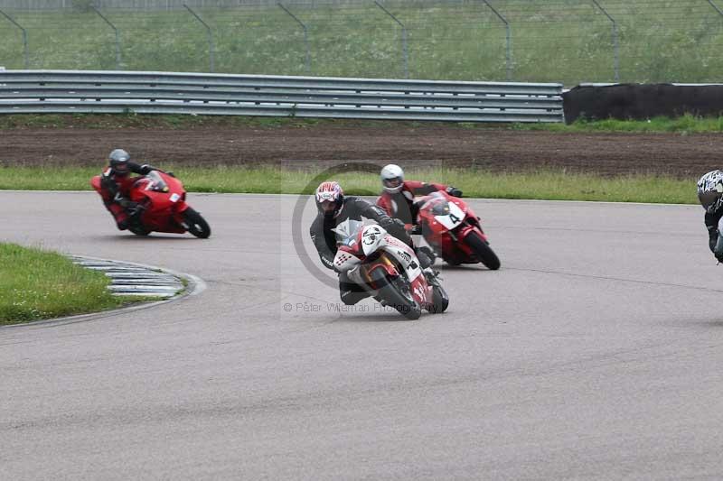 Rockingham no limits trackday;enduro digital images;event digital images;eventdigitalimages;no limits trackdays;peter wileman photography;racing digital images;rockingham raceway northamptonshire;rockingham trackday photographs;trackday digital images;trackday photos