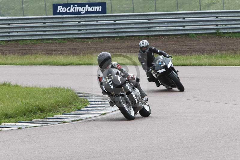 Rockingham no limits trackday;enduro digital images;event digital images;eventdigitalimages;no limits trackdays;peter wileman photography;racing digital images;rockingham raceway northamptonshire;rockingham trackday photographs;trackday digital images;trackday photos