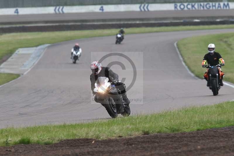 Rockingham no limits trackday;enduro digital images;event digital images;eventdigitalimages;no limits trackdays;peter wileman photography;racing digital images;rockingham raceway northamptonshire;rockingham trackday photographs;trackday digital images;trackday photos