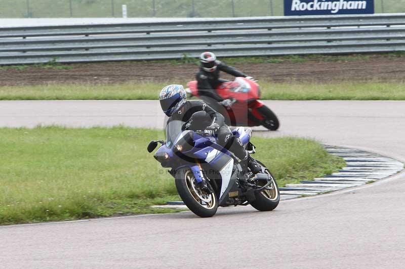 Rockingham no limits trackday;enduro digital images;event digital images;eventdigitalimages;no limits trackdays;peter wileman photography;racing digital images;rockingham raceway northamptonshire;rockingham trackday photographs;trackday digital images;trackday photos