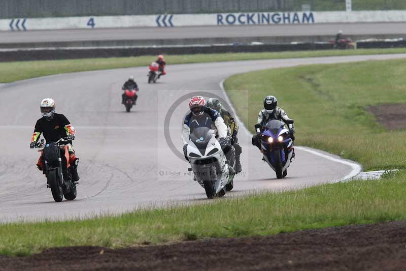 Rockingham no limits trackday;enduro digital images;event digital images;eventdigitalimages;no limits trackdays;peter wileman photography;racing digital images;rockingham raceway northamptonshire;rockingham trackday photographs;trackday digital images;trackday photos