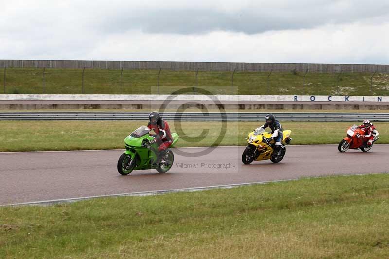 Rockingham no limits trackday;enduro digital images;event digital images;eventdigitalimages;no limits trackdays;peter wileman photography;racing digital images;rockingham raceway northamptonshire;rockingham trackday photographs;trackday digital images;trackday photos