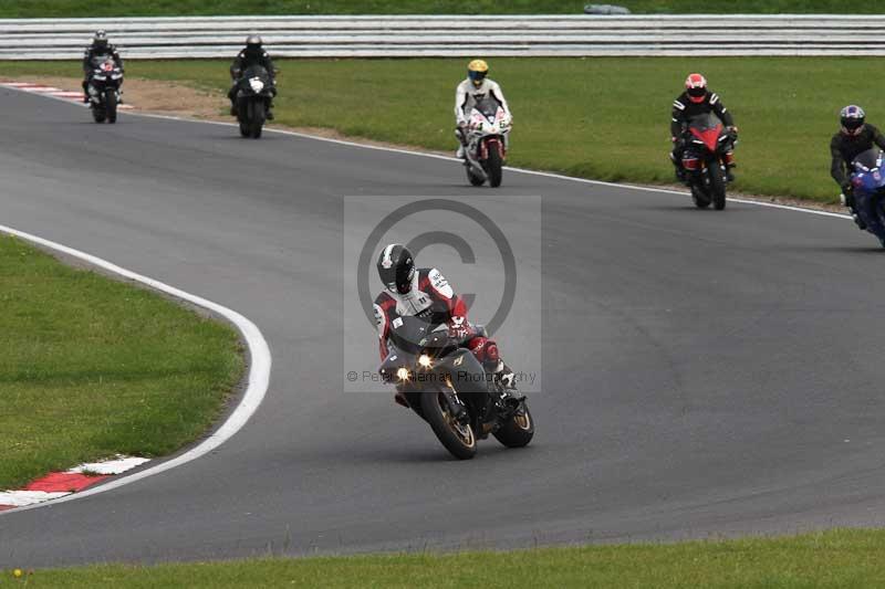 Motorcycle action photographs;Trackday digital images;event digital images;eventdigitalimages;no limits trackday;peter wileman photography;snetterton;snetterton circuit norfolk;snetterton photographs;trackday;trackday photos