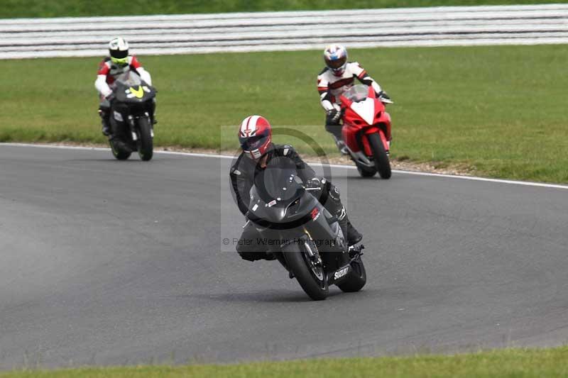 Motorcycle action photographs;Trackday digital images;event digital images;eventdigitalimages;no limits trackday;peter wileman photography;snetterton;snetterton circuit norfolk;snetterton photographs;trackday;trackday photos