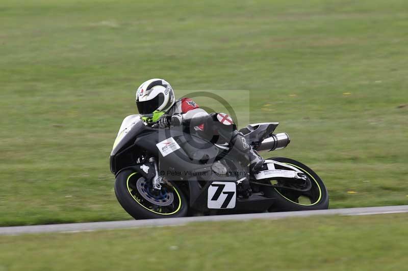 Motorcycle action photographs;Trackday digital images;event digital images;eventdigitalimages;no limits trackday;peter wileman photography;snetterton;snetterton circuit norfolk;snetterton photographs;trackday;trackday photos