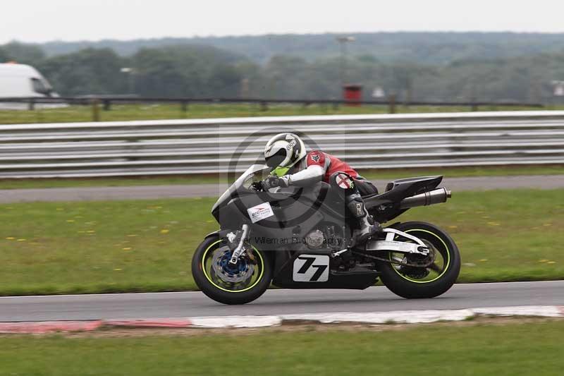 Motorcycle action photographs;Trackday digital images;event digital images;eventdigitalimages;no limits trackday;peter wileman photography;snetterton;snetterton circuit norfolk;snetterton photographs;trackday;trackday photos