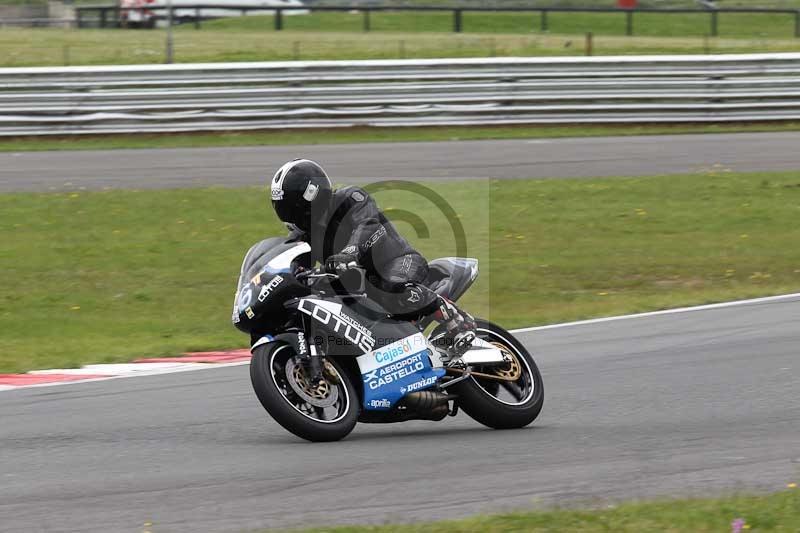 Motorcycle action photographs;Trackday digital images;event digital images;eventdigitalimages;no limits trackday;peter wileman photography;snetterton;snetterton circuit norfolk;snetterton photographs;trackday;trackday photos