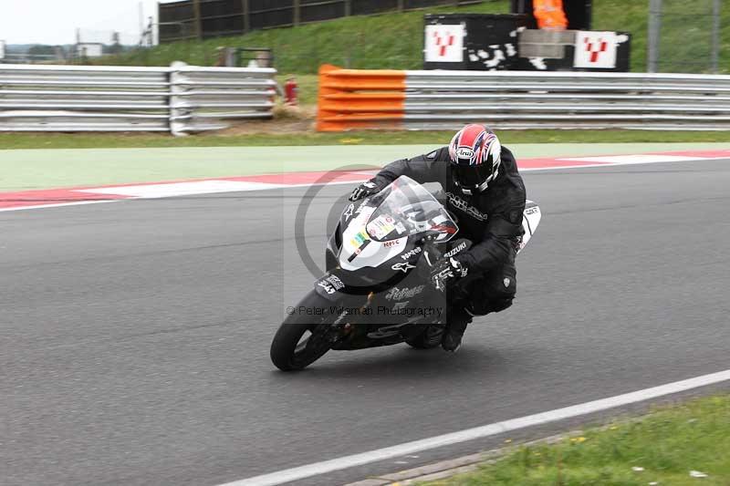 Motorcycle action photographs;Trackday digital images;event digital images;eventdigitalimages;no limits trackday;peter wileman photography;snetterton;snetterton circuit norfolk;snetterton photographs;trackday;trackday photos