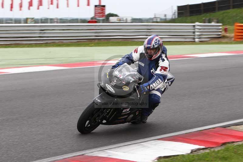 Motorcycle action photographs;Trackday digital images;event digital images;eventdigitalimages;no limits trackday;peter wileman photography;snetterton;snetterton circuit norfolk;snetterton photographs;trackday;trackday photos