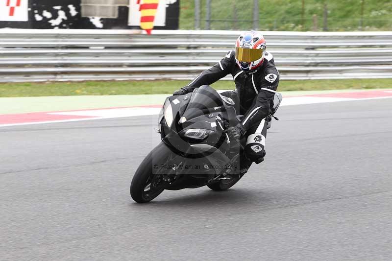 Motorcycle action photographs;Trackday digital images;event digital images;eventdigitalimages;no limits trackday;peter wileman photography;snetterton;snetterton circuit norfolk;snetterton photographs;trackday;trackday photos