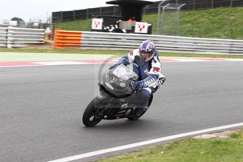 Motorcycle action photographs;Trackday digital images;event digital images;eventdigitalimages;no limits trackday;peter wileman photography;snetterton;snetterton circuit norfolk;snetterton photographs;trackday;trackday photos