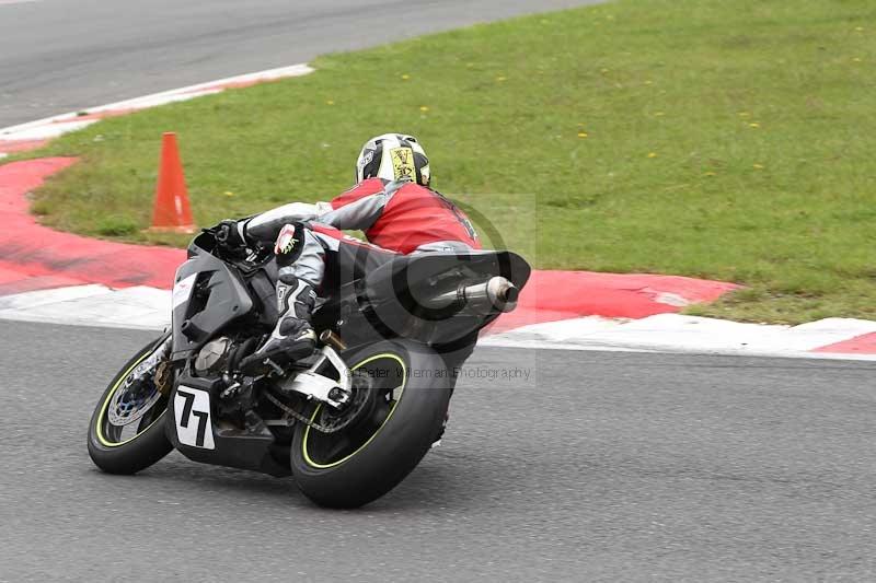 Motorcycle action photographs;Trackday digital images;event digital images;eventdigitalimages;no limits trackday;peter wileman photography;snetterton;snetterton circuit norfolk;snetterton photographs;trackday;trackday photos