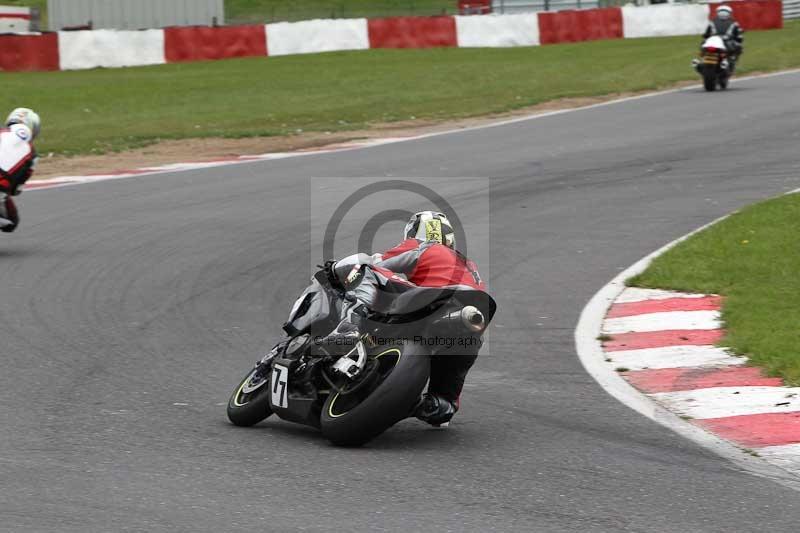 Motorcycle action photographs;Trackday digital images;event digital images;eventdigitalimages;no limits trackday;peter wileman photography;snetterton;snetterton circuit norfolk;snetterton photographs;trackday;trackday photos