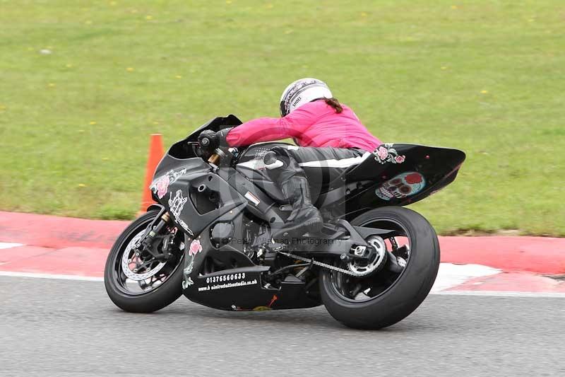 Motorcycle action photographs;Trackday digital images;event digital images;eventdigitalimages;no limits trackday;peter wileman photography;snetterton;snetterton circuit norfolk;snetterton photographs;trackday;trackday photos