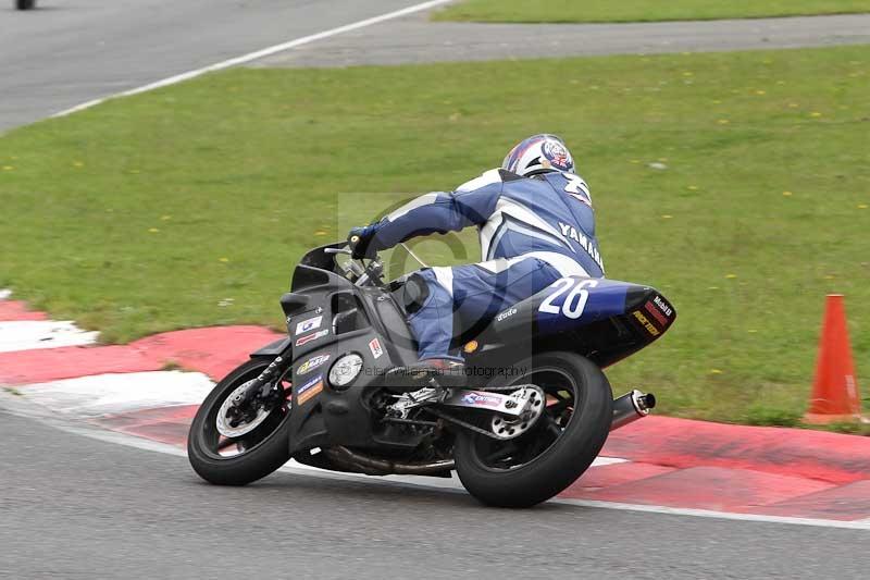 Motorcycle action photographs;Trackday digital images;event digital images;eventdigitalimages;no limits trackday;peter wileman photography;snetterton;snetterton circuit norfolk;snetterton photographs;trackday;trackday photos