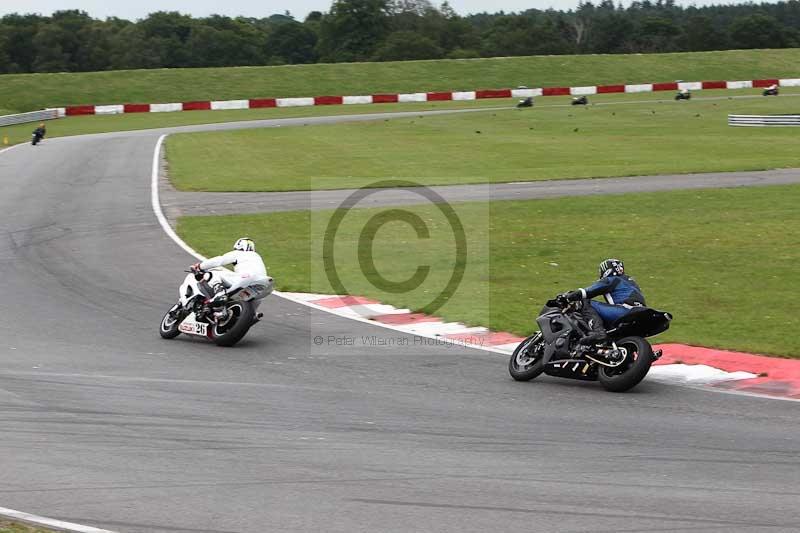 Motorcycle action photographs;Trackday digital images;event digital images;eventdigitalimages;no limits trackday;peter wileman photography;snetterton;snetterton circuit norfolk;snetterton photographs;trackday;trackday photos