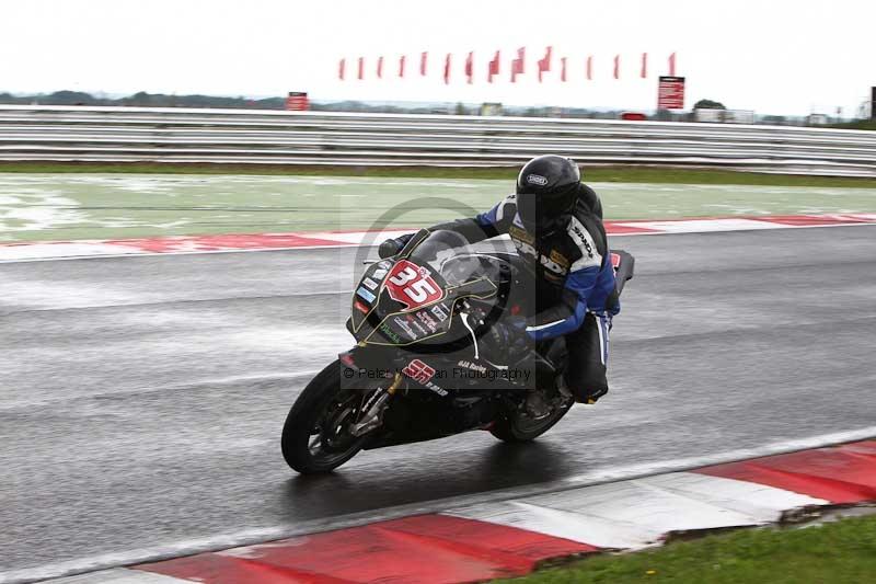 Motorcycle action photographs;Trackday digital images;event digital images;eventdigitalimages;no limits trackday;peter wileman photography;snetterton;snetterton circuit norfolk;snetterton photographs;trackday;trackday photos