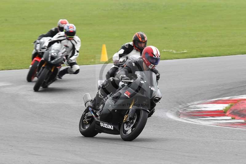 Motorcycle action photographs;Trackday digital images;event digital images;eventdigitalimages;no limits trackday;peter wileman photography;snetterton;snetterton circuit norfolk;snetterton photographs;trackday;trackday photos