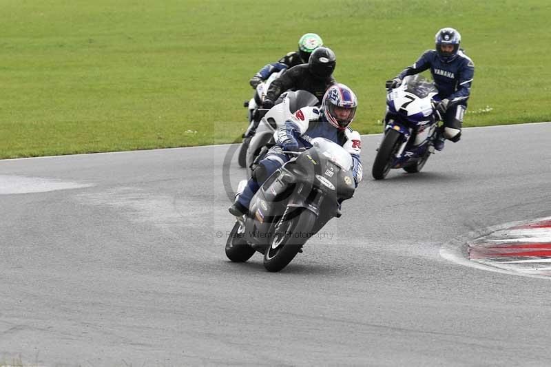 Motorcycle action photographs;Trackday digital images;event digital images;eventdigitalimages;no limits trackday;peter wileman photography;snetterton;snetterton circuit norfolk;snetterton photographs;trackday;trackday photos