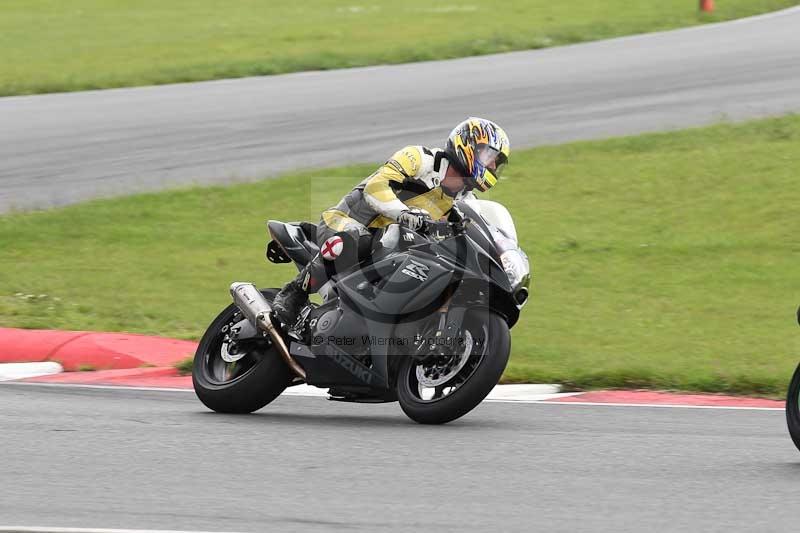 Motorcycle action photographs;Trackday digital images;event digital images;eventdigitalimages;no limits trackday;peter wileman photography;snetterton;snetterton circuit norfolk;snetterton photographs;trackday;trackday photos