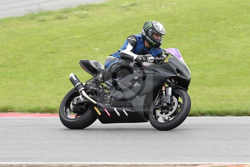 Motorcycle action photographs;Trackday digital images;event digital images;eventdigitalimages;no limits trackday;peter wileman photography;snetterton;snetterton circuit norfolk;snetterton photographs;trackday;trackday photos