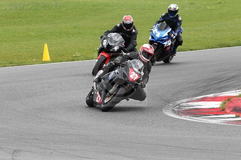 Motorcycle action photographs;Trackday digital images;event digital images;eventdigitalimages;no limits trackday;peter wileman photography;snetterton;snetterton circuit norfolk;snetterton photographs;trackday;trackday photos