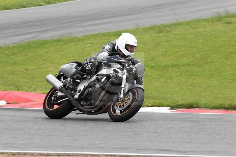 Motorcycle action photographs;Trackday digital images;event digital images;eventdigitalimages;no limits trackday;peter wileman photography;snetterton;snetterton circuit norfolk;snetterton photographs;trackday;trackday photos