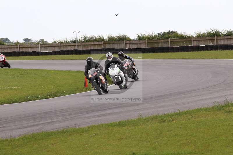 Motorcycle action photographs;Trackday digital images;event digital images;eventdigitalimages;no limits trackday;peter wileman photography;snetterton;snetterton circuit norfolk;snetterton photographs;trackday;trackday photos