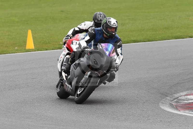 Motorcycle action photographs;Trackday digital images;event digital images;eventdigitalimages;no limits trackday;peter wileman photography;snetterton;snetterton circuit norfolk;snetterton photographs;trackday;trackday photos